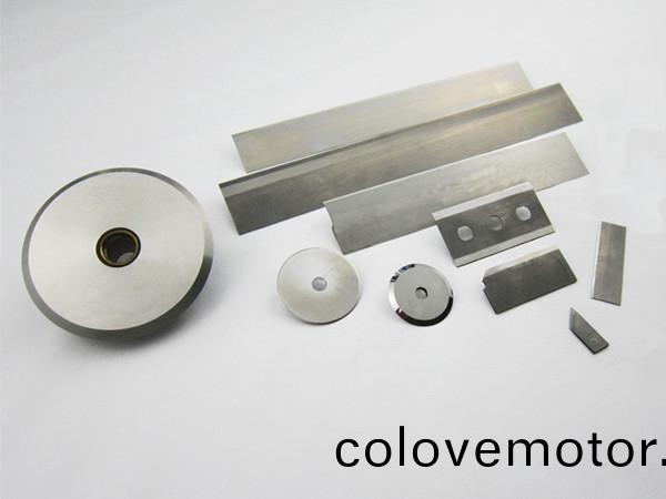 定製工(gong)業刀片(pian)