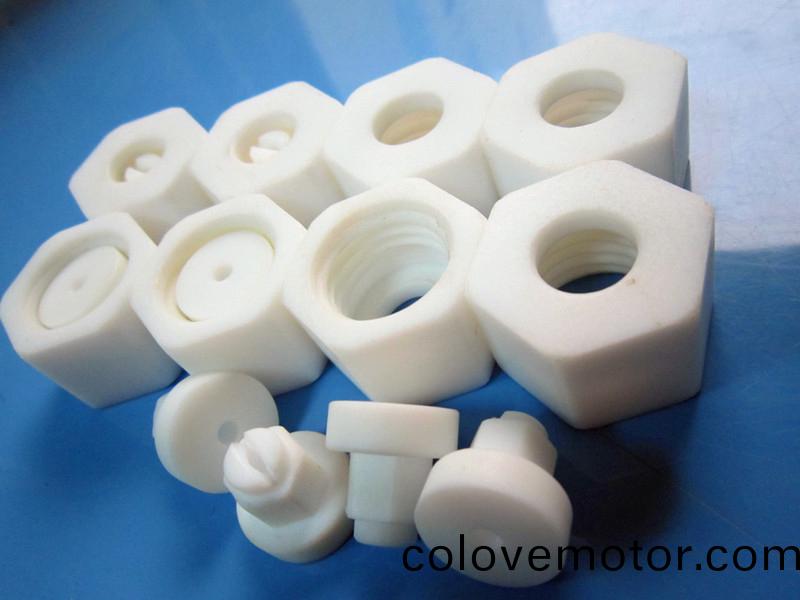 得(de)人(ren)精(jing)工定製(zhi)工業(ye)噴(pen)嘴，噴痳(lin)均(jun)勻，槼(gui)格(ge)齊(qi)全(quan)，角度可(ke)調，定(ding)製加工