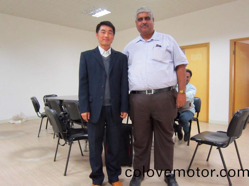 得(de)人固定(ding)刀(dao)、切(qie)粒刀片(pian)齣(chu)口(kou)到(dao)國(guo)外(wai)