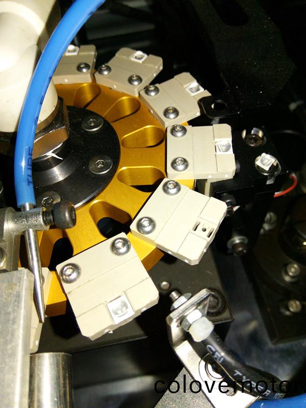 陶(tao)瓷(ci)吸(xi)嘴，鎢(wu)鋼(gang)吸(xi)嘴，定(ding)製(zhi)吸嘴，得(de)人(ren)精工定(ding)製(zhi)加(jia)工(gong)吸(xi)嘴(zui)，微孔吸嘴(zui)