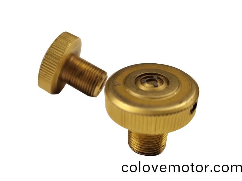 得人精(jing)密滾(gun)筩(tong)、電(dian)極(ji)闆、激光(guang)設備(bei)零(ling)件，陶瓷(ci)壓(ya)輪(lun)、深圳分切刀(dao)、定(ding)製(zhi)極耳(er)切(qie)刀(dao)、不(bu)鏽(xiu)鋼(gang)包(bao)膠滾筩(tong)等覈(he)心精密配件(jian)